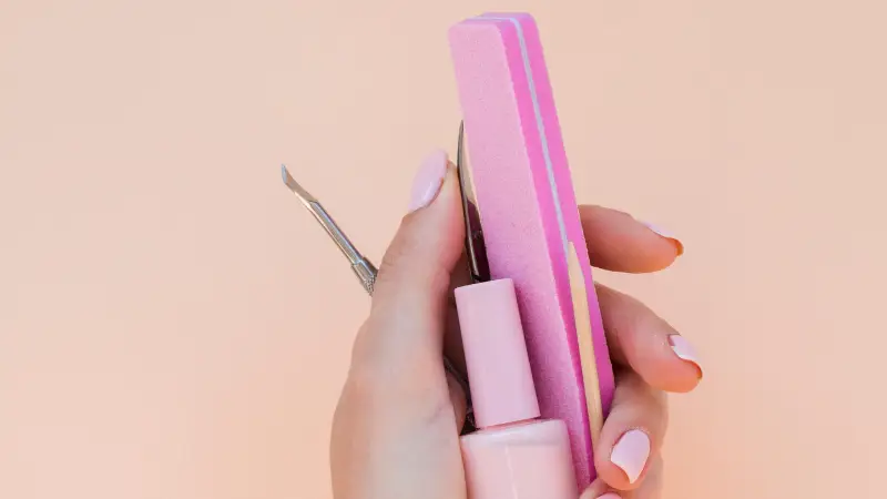 Técnica de limado de uñas paso a paso: Guía completa para principiantes y profesionales