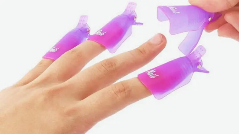 Cómo retirar correctamente el material de uñas: técnicas seguras y efectivas
